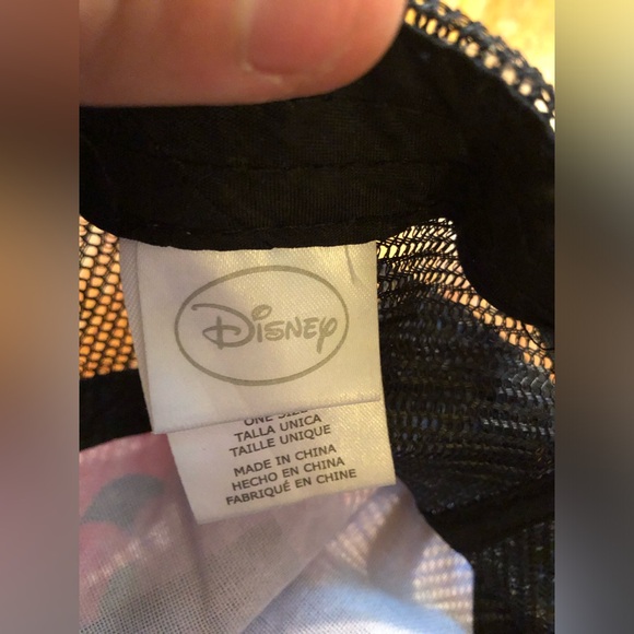 Women’s Disney Hat - Picture 3 of 3